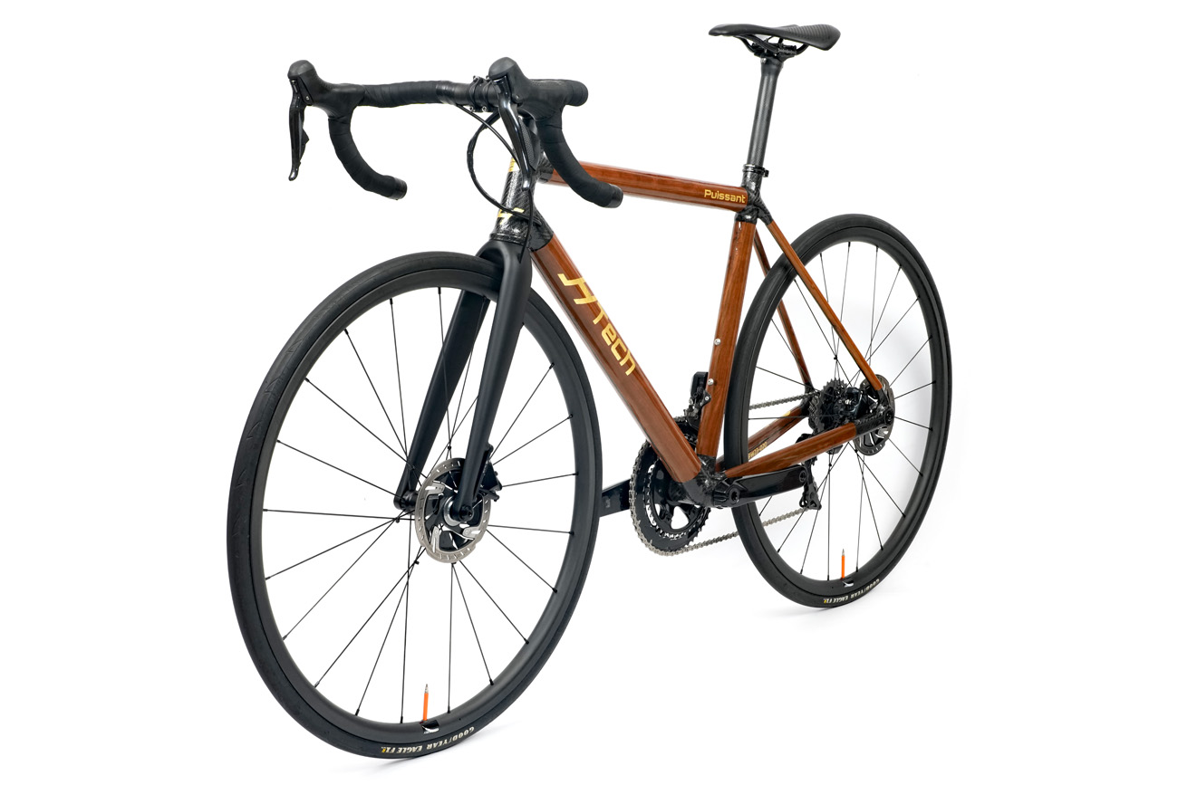 HTech Puissant W side-on shot, Brown Mallet wood frame with Shimano Dura Ace groupset and Farsport wheels.